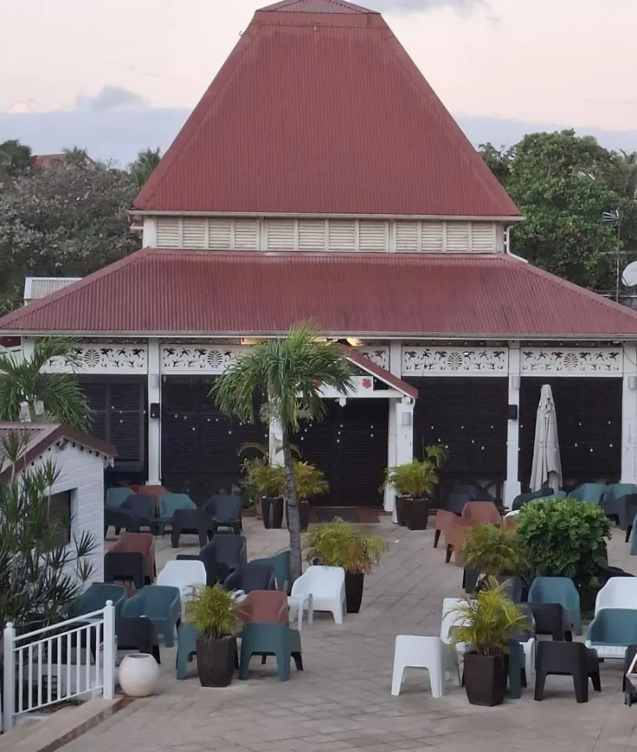Appartement Village Pierre Et Vacances Vue Mer Guadeloupe St Anne Сент-Анн